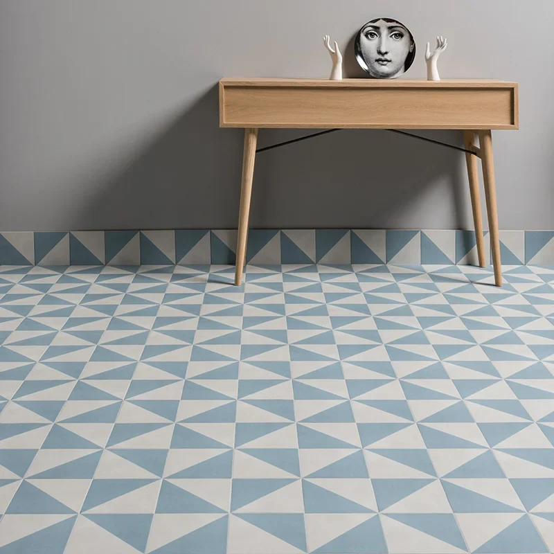 Futura Half Blue - Gres Porcellanato Decorato Geometrico 15x15