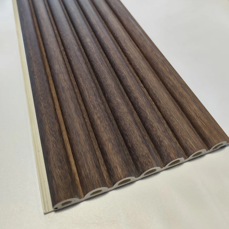 Moove Urban Classic di Deco - Kintai Walnut - Rivestimenti e Boiserie in legno e tecnopolimeri - Image 3